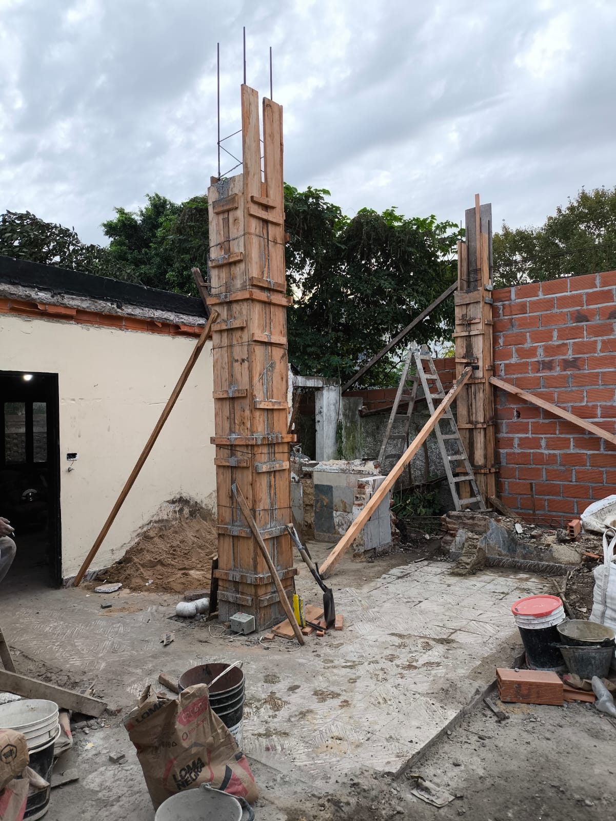 Construcción B24